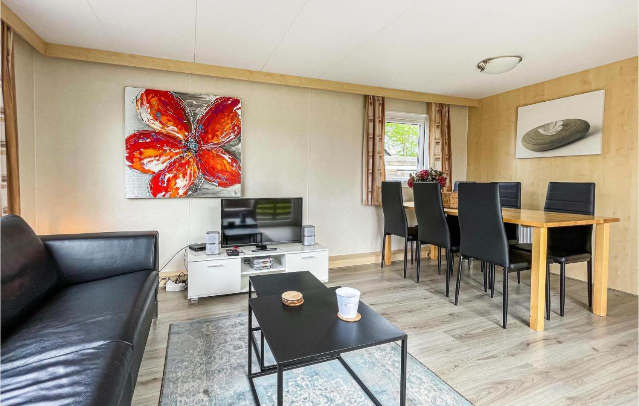 3 Bedroom Stunning Stacaravan In Tzummarum Exterior foto